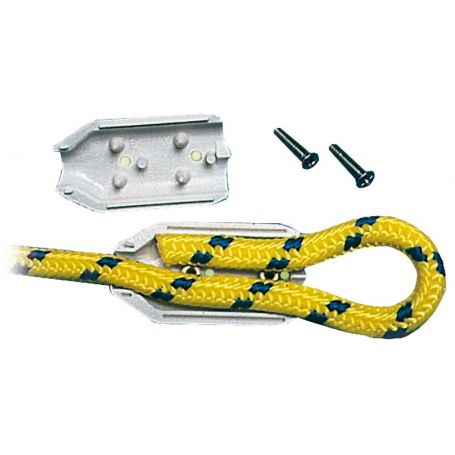 Mooring clamp for attaching ropes.