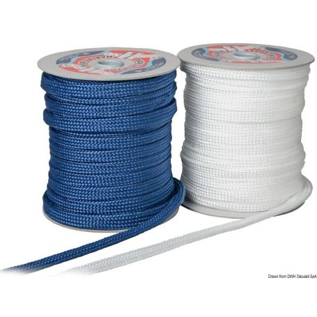 Braided/flat polypropylene rope with 32 strands.