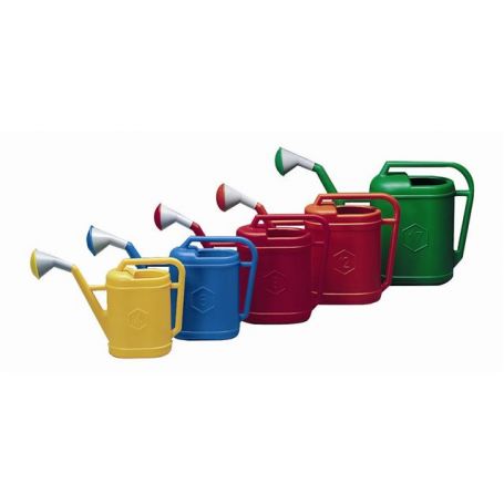 Plastic watering can 9/10 liters.